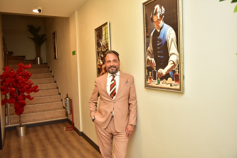 Erol Yüksek : �Türkiye�den Dünyaya Parfüm �hracat� Yapman�n Gururunu Ya��yoruz�